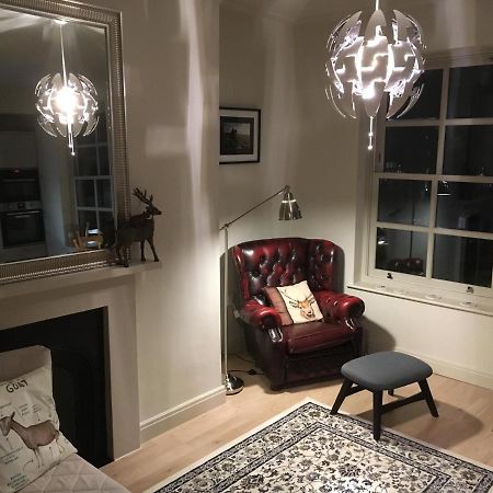 Stylish City Centre Flat ลีดส์ ภายนอก รูปภาพ