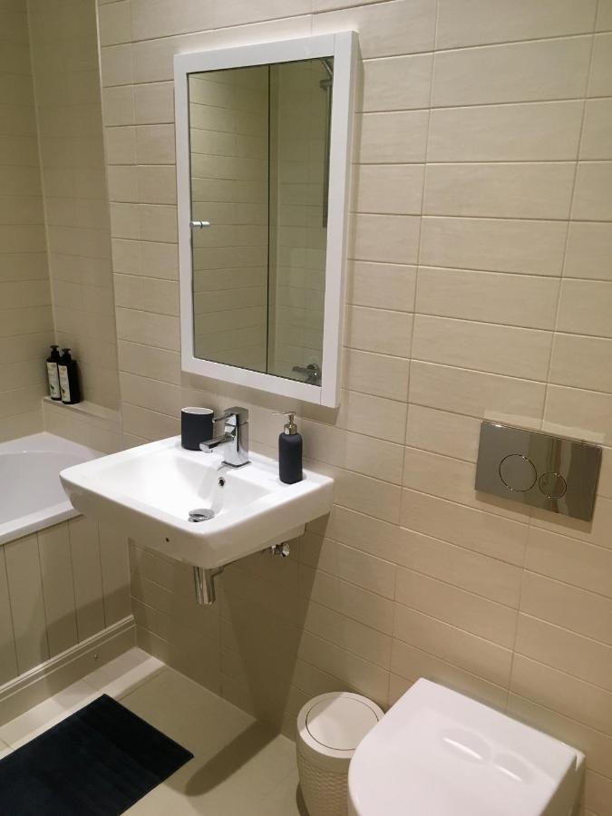Stylish City Centre Flat ลีดส์ ภายนอก รูปภาพ