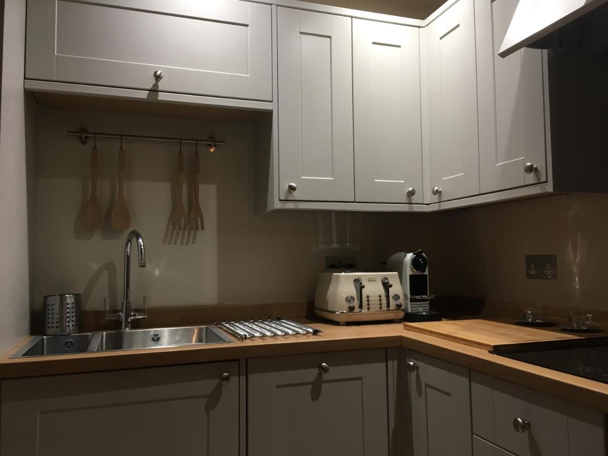 Stylish City Centre Flat ลีดส์ ภายนอก รูปภาพ